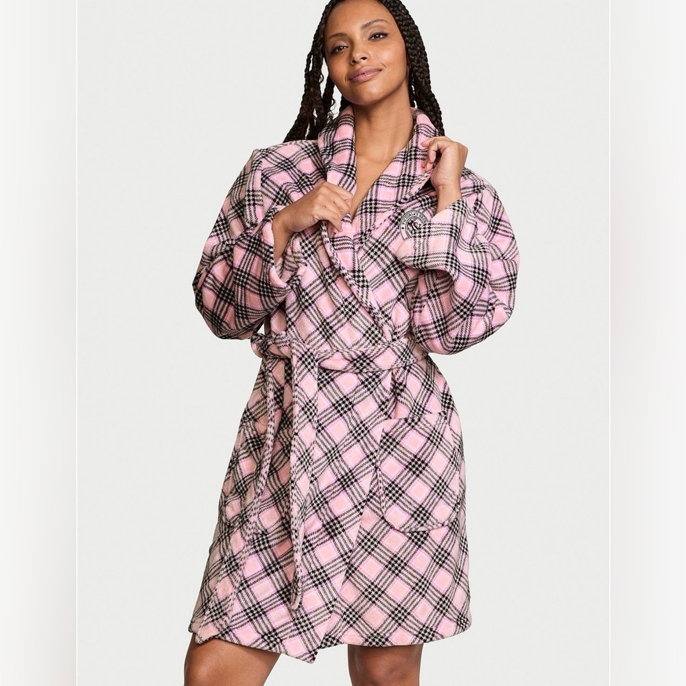 Victoria’s Secret Short Cozy Robe  PRETTY BLOSSOM FAVE PLAID size S/XS